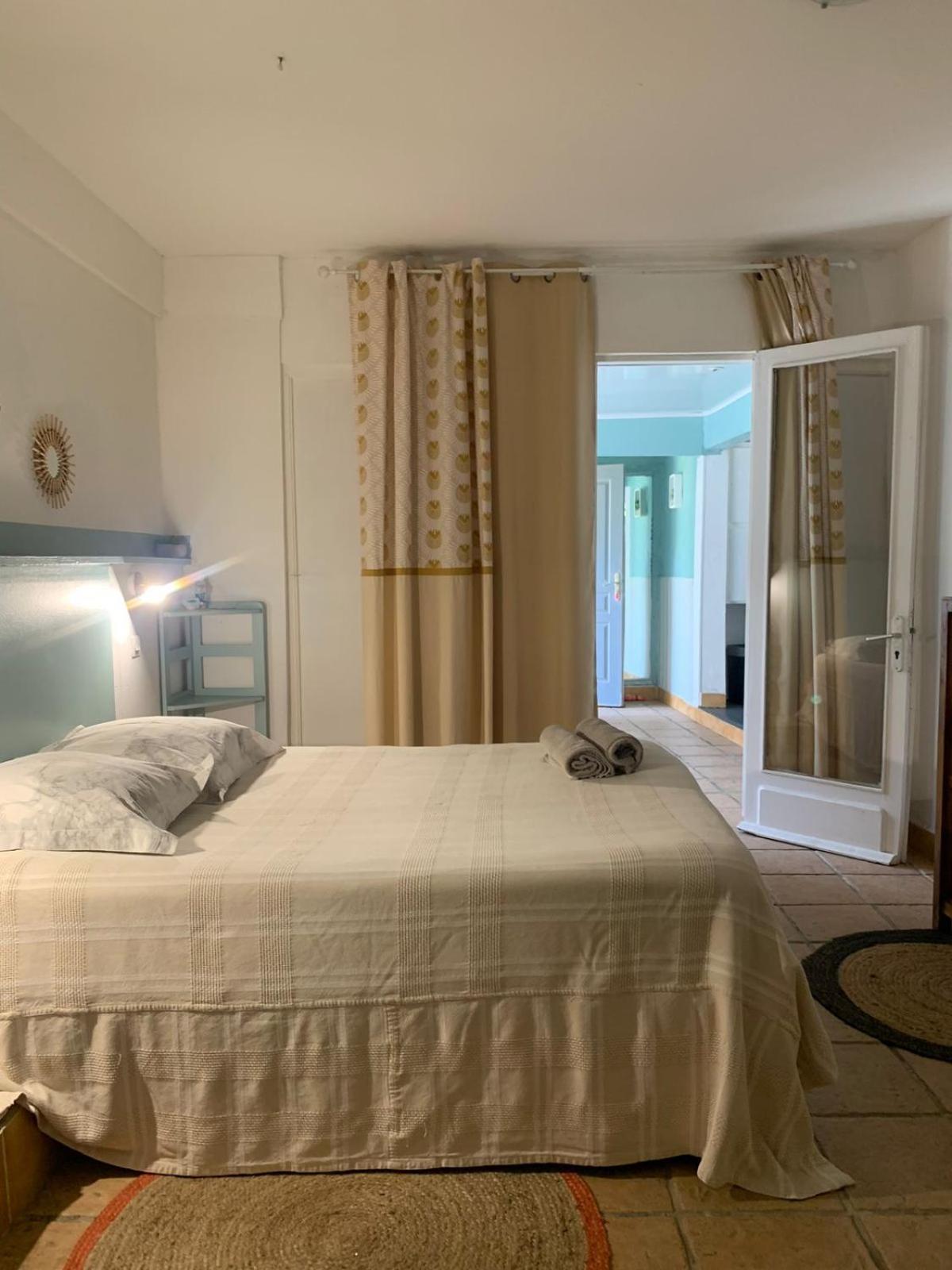Le Medinilla Bed and Breakfast Bras-Panon Buitenkant foto