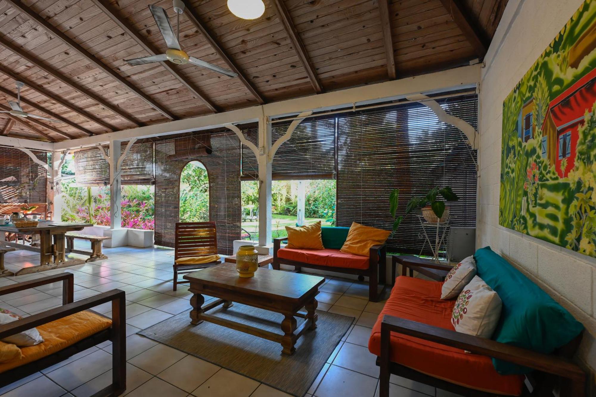 Le Medinilla Bed and Breakfast Bras-Panon Buitenkant foto